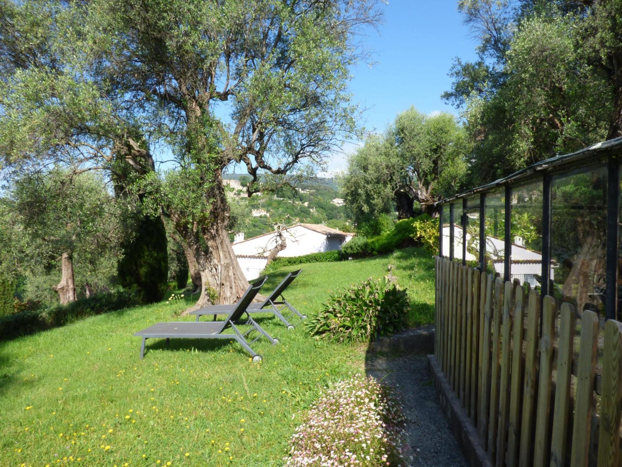 Holiday home Pool House Matisse In Large Park With Heated Pool